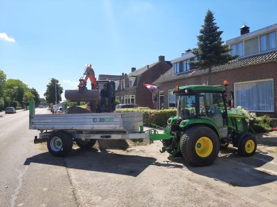 John Deere 3046R bakkenkar